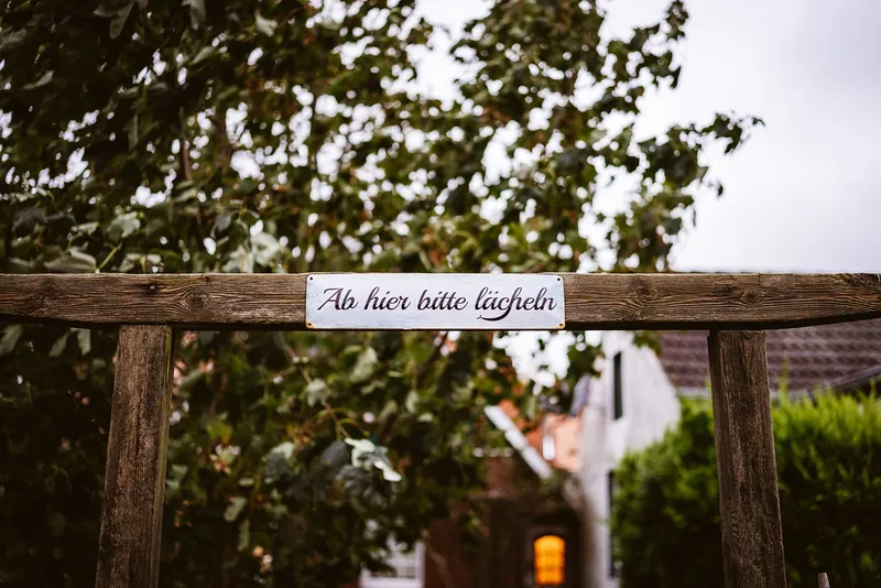 Wegweiser zum Seemannshus auf Langeoog