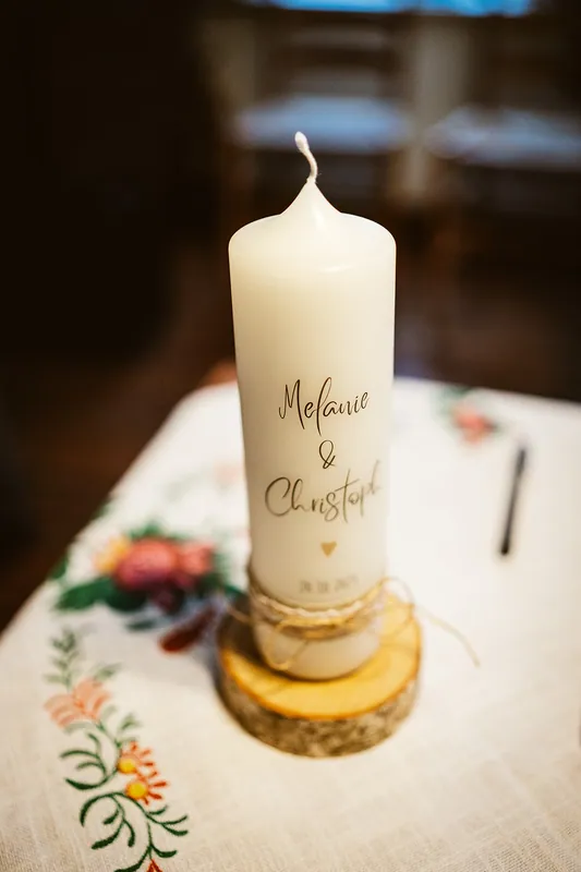 Hochzeitskerze bei der standesamtlichen Trauung